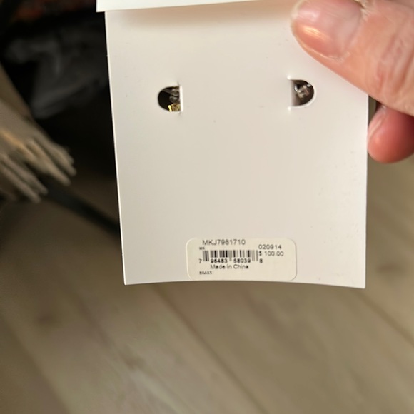 Micheal Kore Heart hoop earrings - Picture 7 of 7